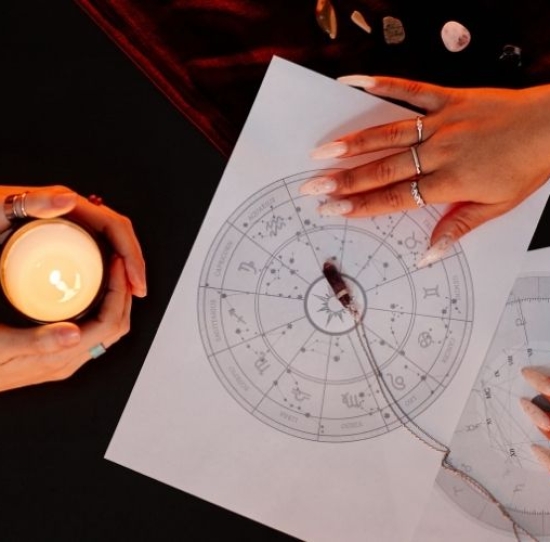 LOVE COMPATIBILITY HOROSCOPE: WHAT THE STARS TELL YOU